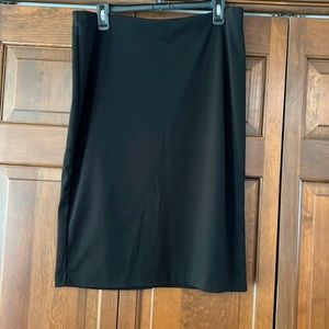 89th & Madison lg black skirt
